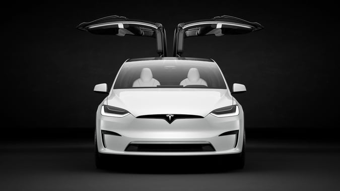 2022-Tesla-Model-X-Plaid-006-2160