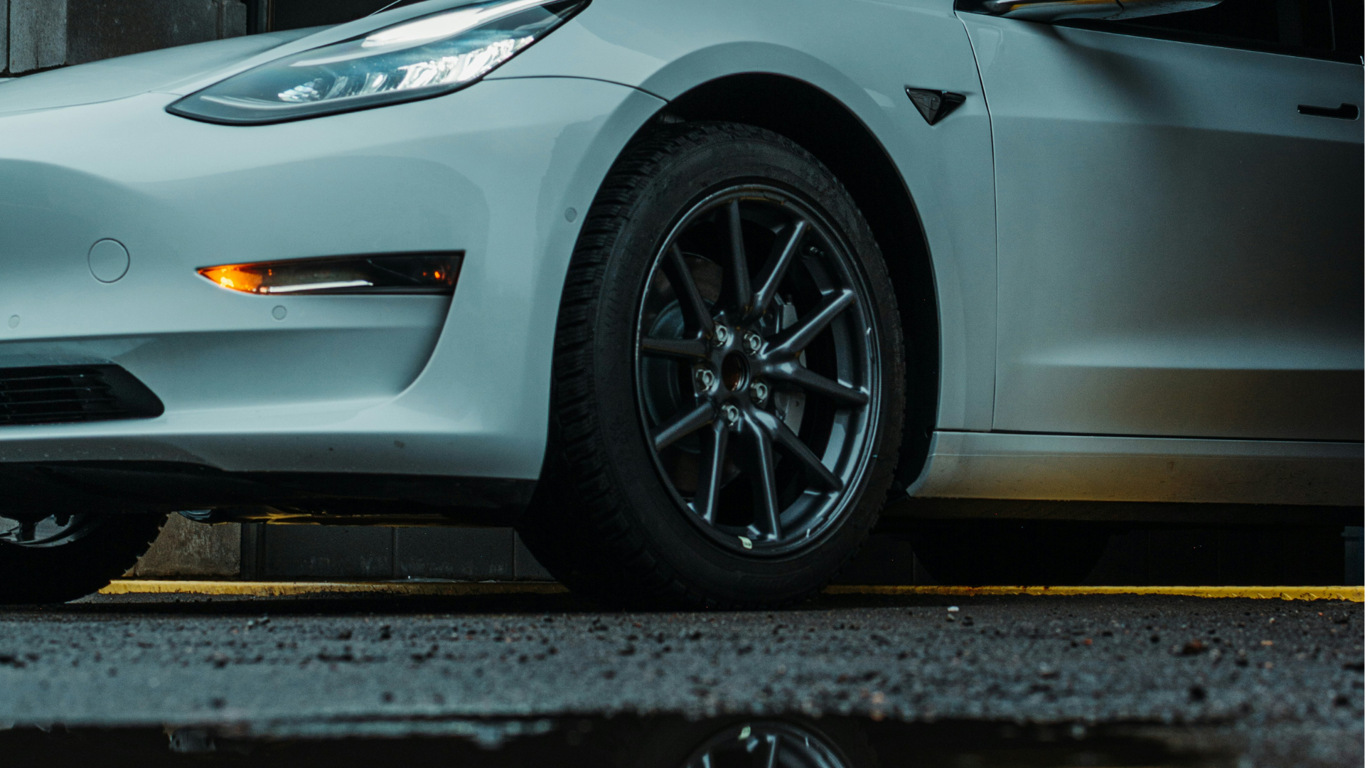 700-km-autonomia-tesla-model-3-long-range-rwd-3