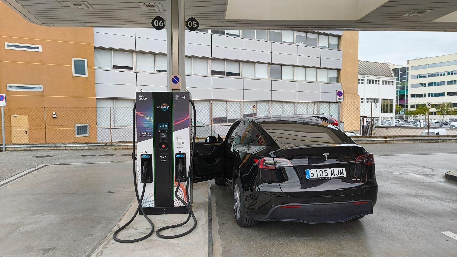 Tesla Model Y 2023-2