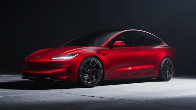Tesla_Model_3_Performance_2024-01@2x-1
